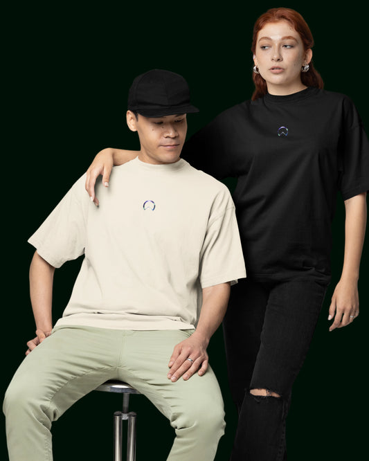 Schwarzes T-Shirt aus 100% Bio Baumwolle mit der sich selbst verschlingenden Schlange, fraktalen Mustern & dem Yin Yang Symbol auf dem Rücken