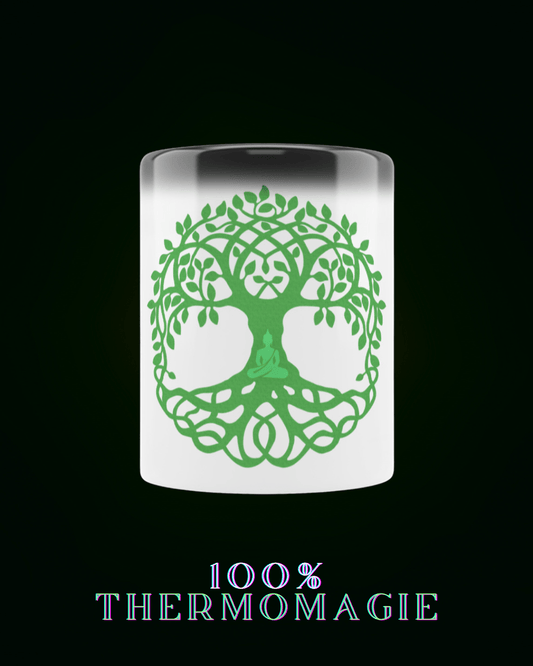 Zaubertasse offenbart Baum des Lebens Symbol mit meditierendem Menschen am Stamm bei Hitze | Magische Keramiktasse | Kaffeetasse | Teetasse